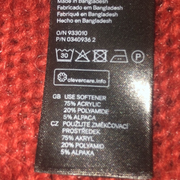 H&M hooded poncho - Picture 5 of 5